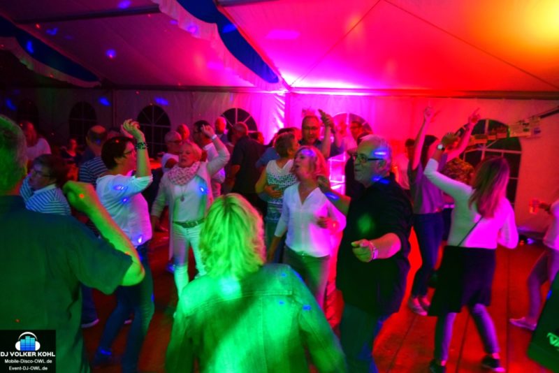 Event-DJ-OWL.de DJ Volker Kohl auf einer Zeltparty