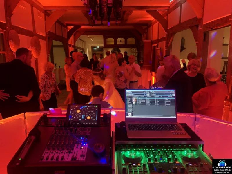Event-DJ-OWL.de DJ Volker Kohl auf einer Geburtstagsparty